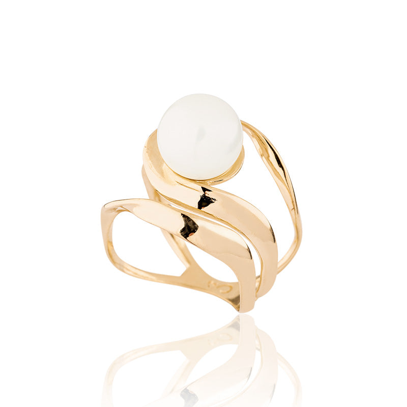 Magy white Pearl Ring In Gold